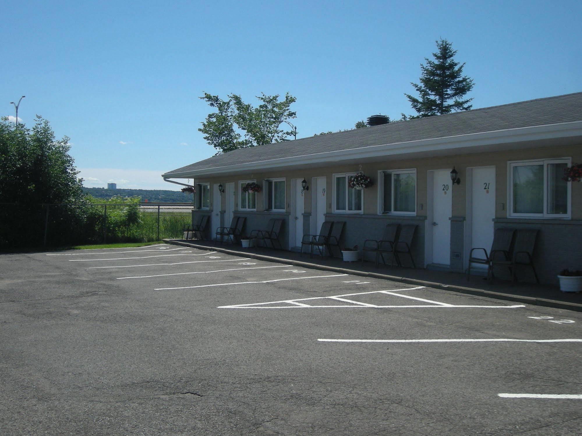 Motel Chevalier Quebec City Bagian luar foto